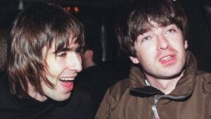 découvrez les réactions passionnées des fans d'oasis face à la musique et l'héritage du groupe britannique légendaire. plongez dans leurs souvenirs, émotions et témoignages qui mettent en lumière l'impact indélébile d'oasis sur la culture musicale.