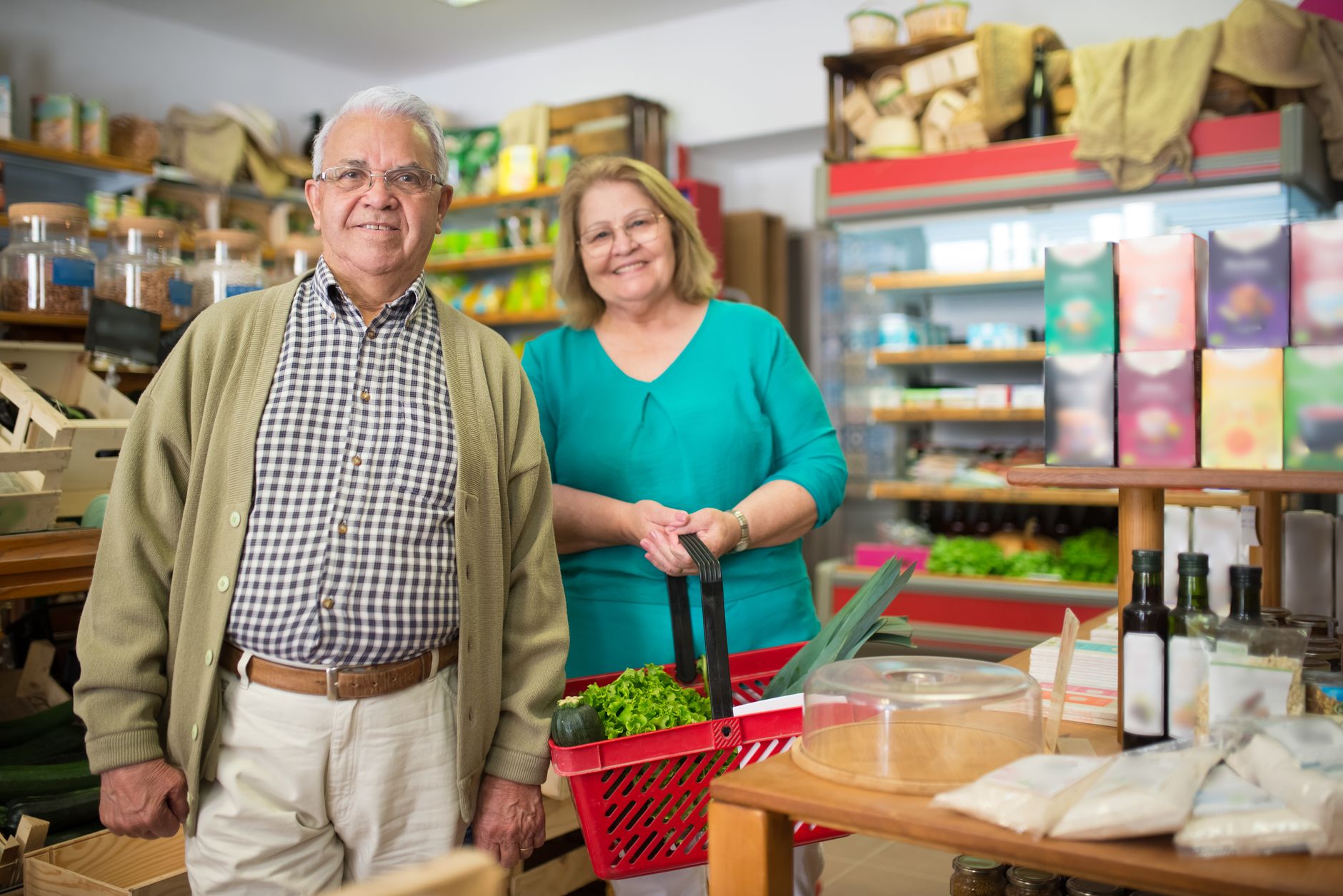 discover the trends and opportunities of the senior market in France. learn about the specific needs of older people, the adapted products, and the innovative services that are shaping this booming sector.